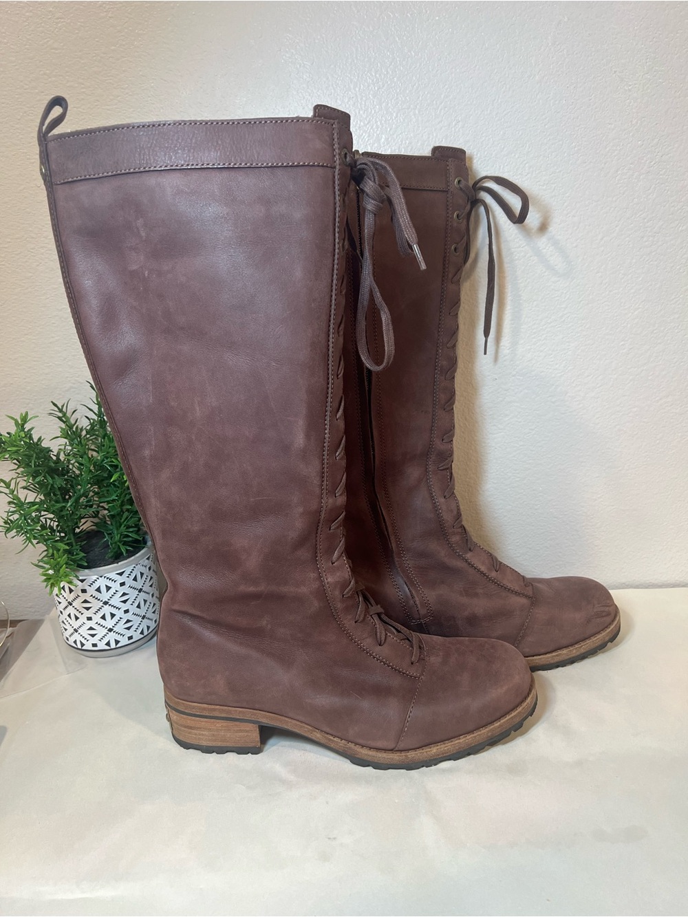 UGG Brock Brown Suede Tall Lace-Up Shearling-Lined Heeled Boots | Sz 40/9 |EUC